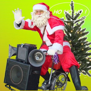 Kerst entertainment: Kerstman dj op fiets