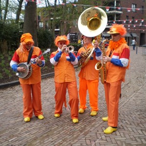 oranje muziekband koningsdag