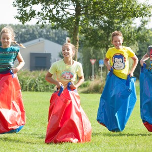 Zeskamp huren: springzak Zwolle