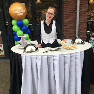 Culinair entertainment: wandelende tafel huren